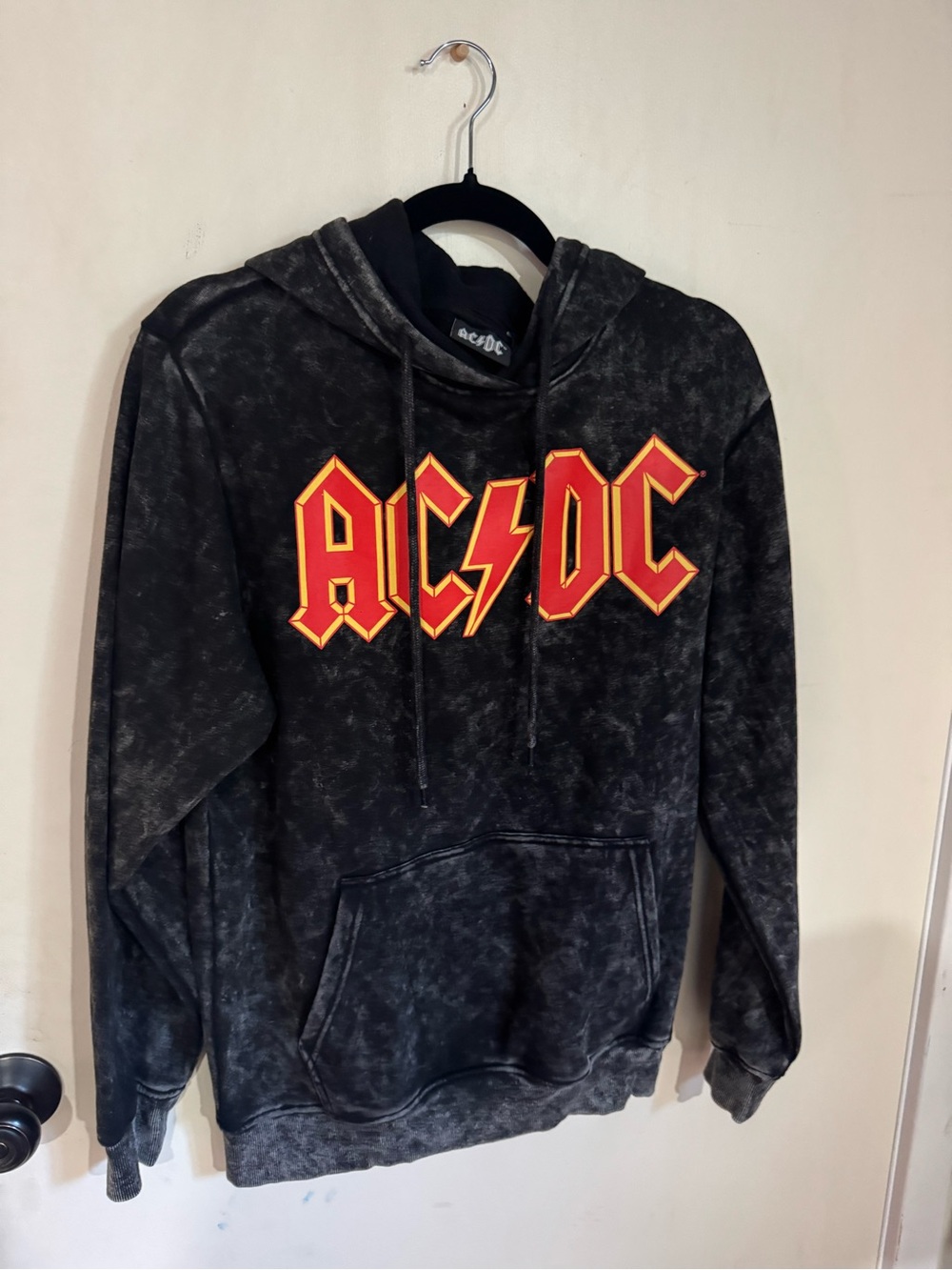 NEW without tags AC/DC Graphic Band hoodie Washed Black Size Small